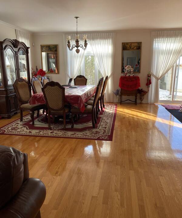 Photo of Livingroom in Fabreville
