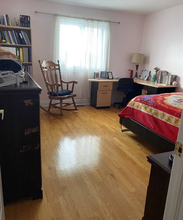 Photo of Livingroom in Fabreville