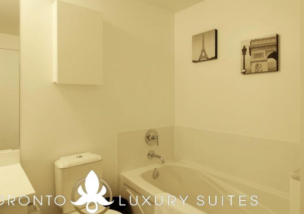 Photo of Bathroom in Bay Cloverhill