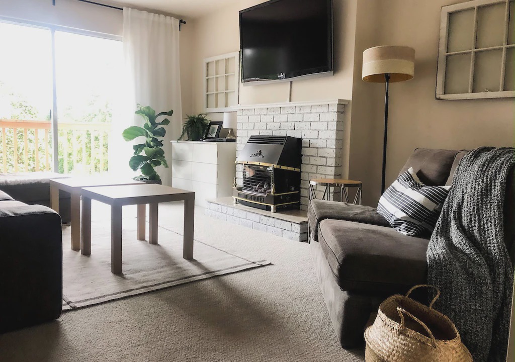 Photo of Livingroom in Surrey