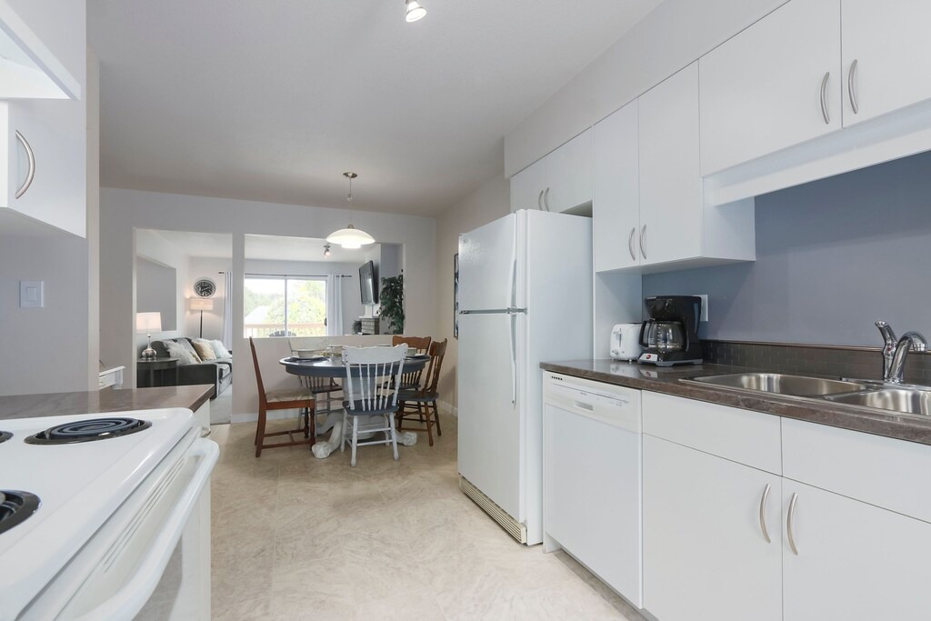 Photo of Kitchen in Surrey