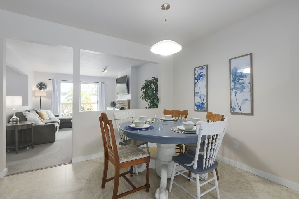 Photo of Livingroom in Surrey