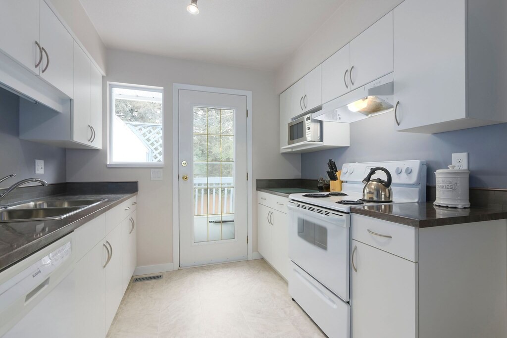 Photo of Kitchen in Surrey