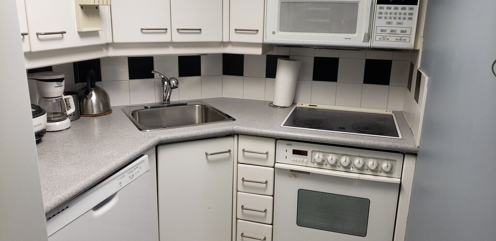 Photo of Kitchen in Bay Street Corridor