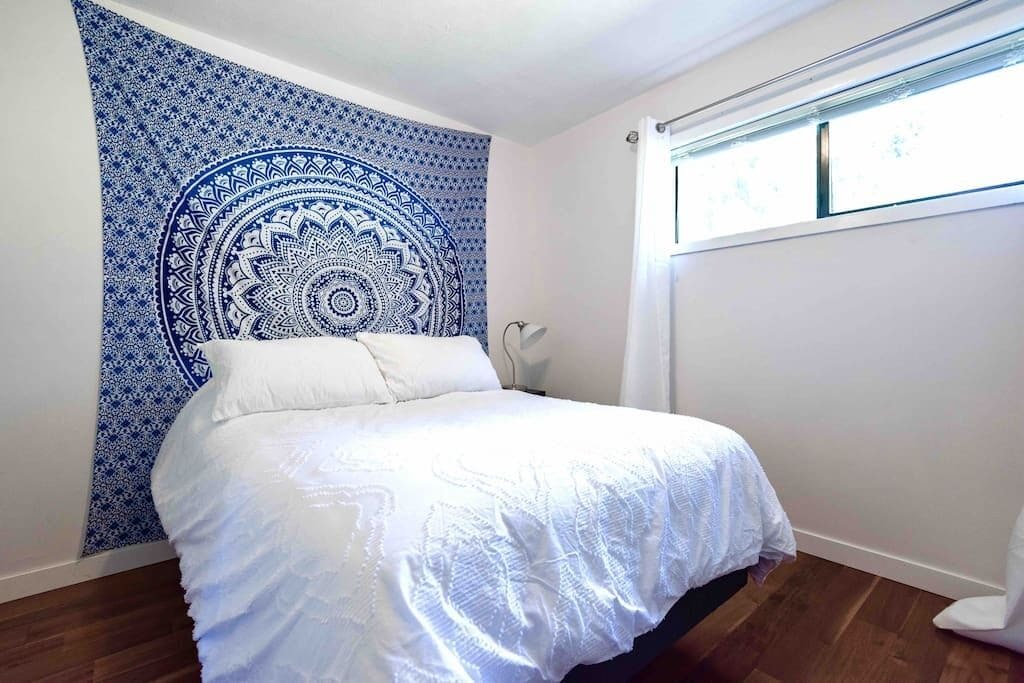 Photo of Bedroom in Saanich East