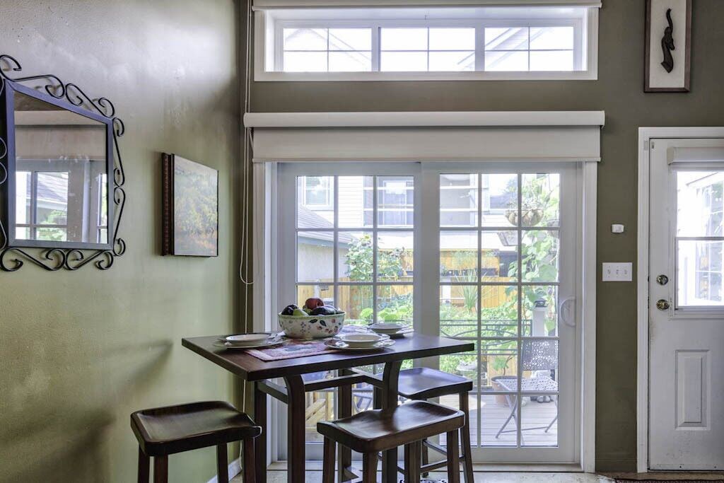 Photo of Livingroom in Sidney