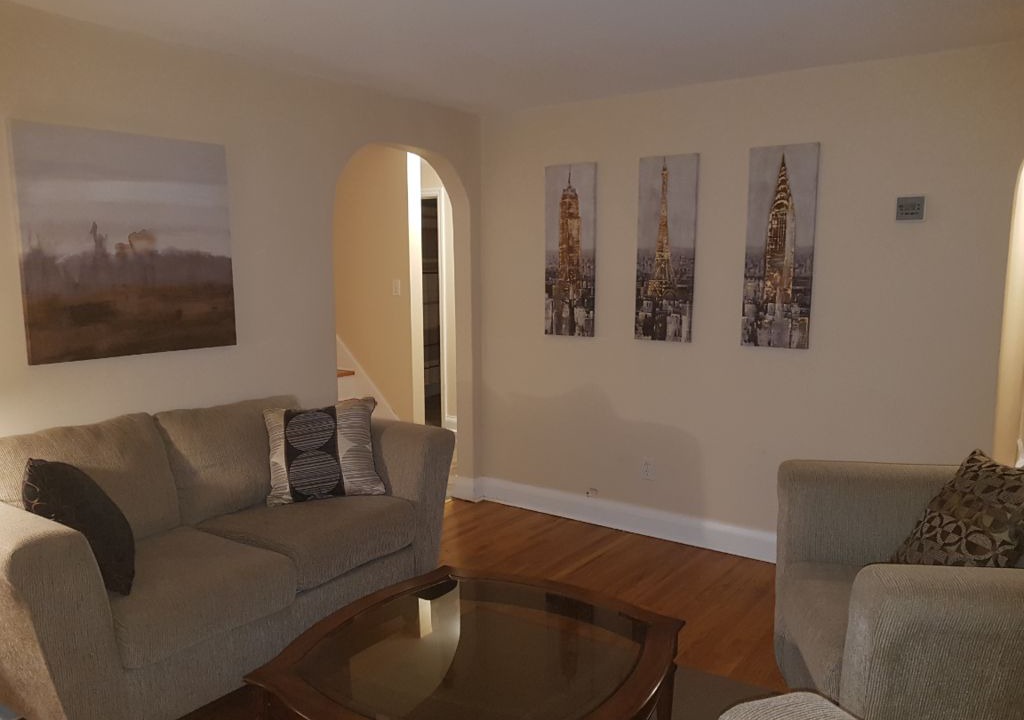 Photo of Livingroom in Sarnia
