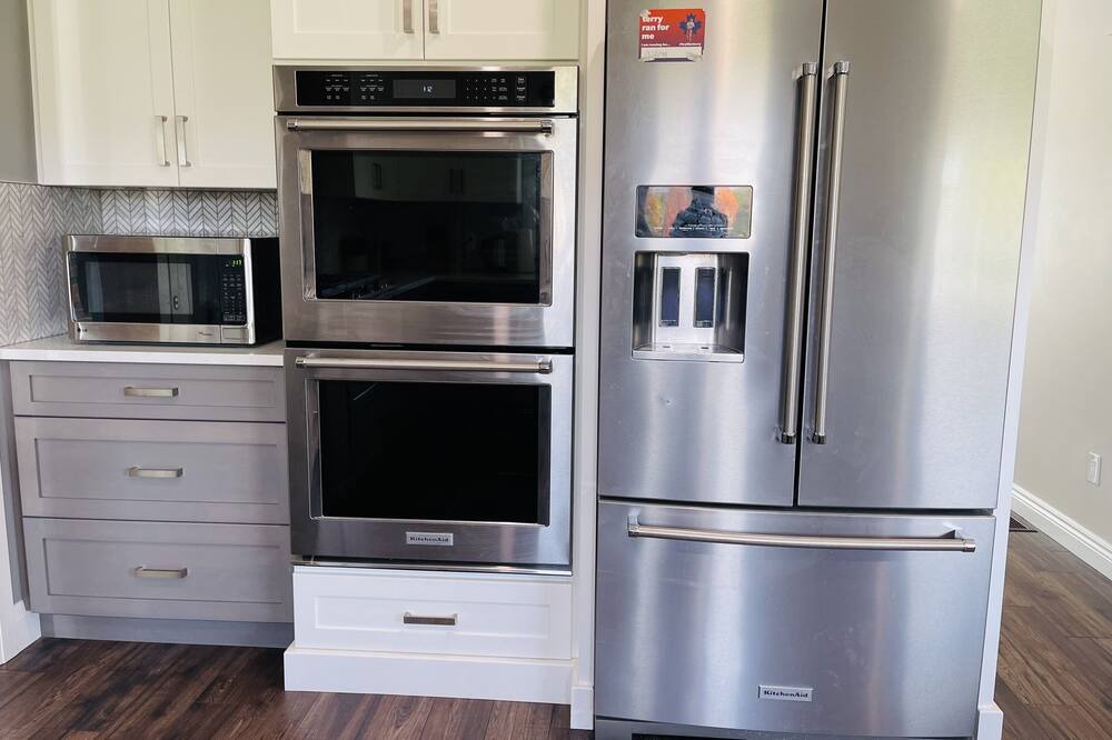 Photo of Kitchen in Middlesex Centre