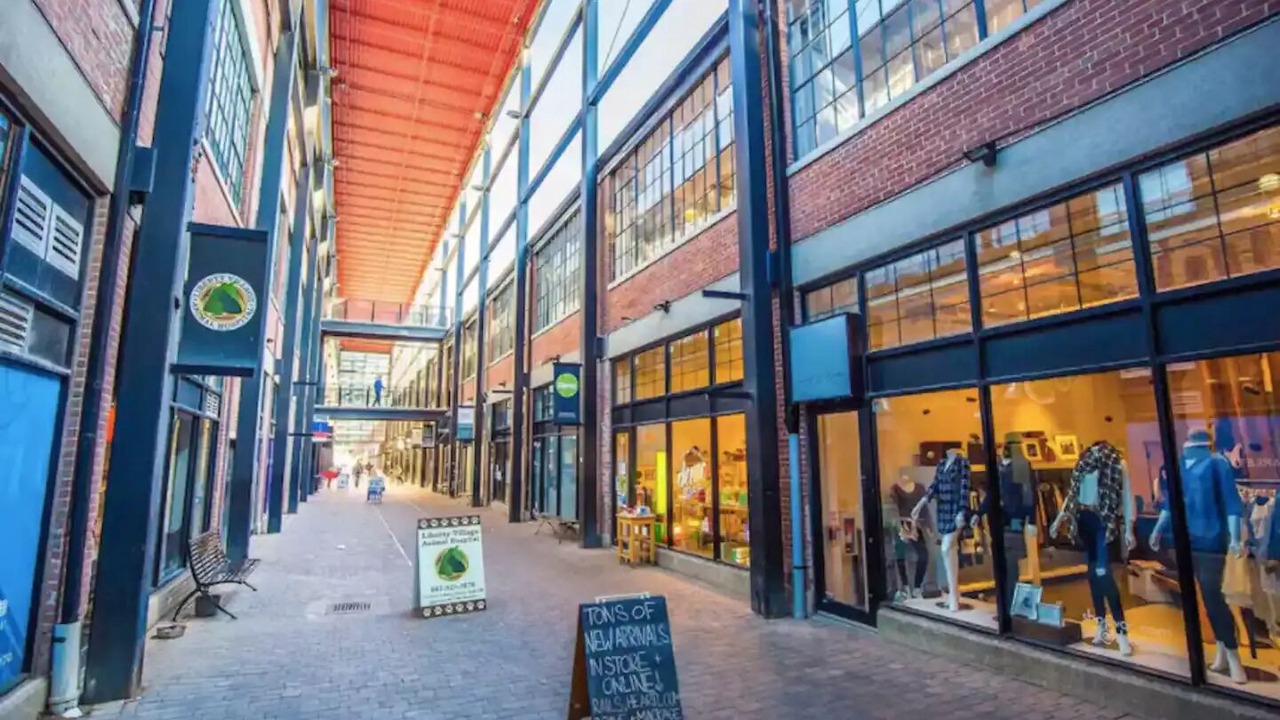 Photo of Buildings in King West Village