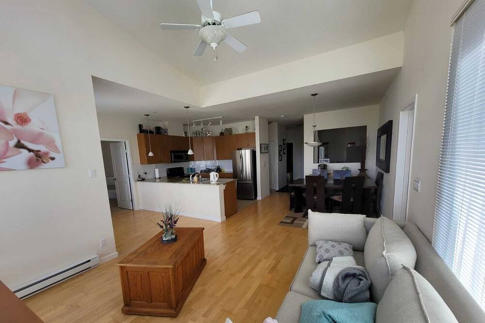 Photo of Livingroom in Guildford