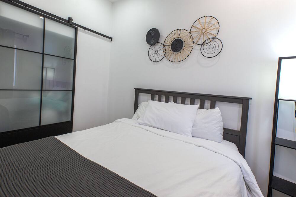 Photo of Bedroom in Cote-Saint-Paul