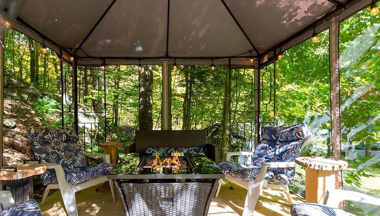 Photo of Patio Balcony in Utterson