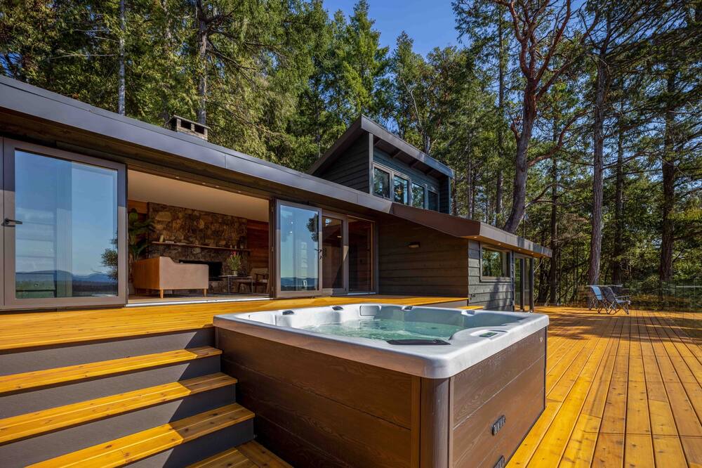 Photo of Others in Galiano