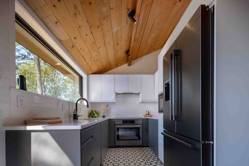 Photo of Kitchen in Galiano