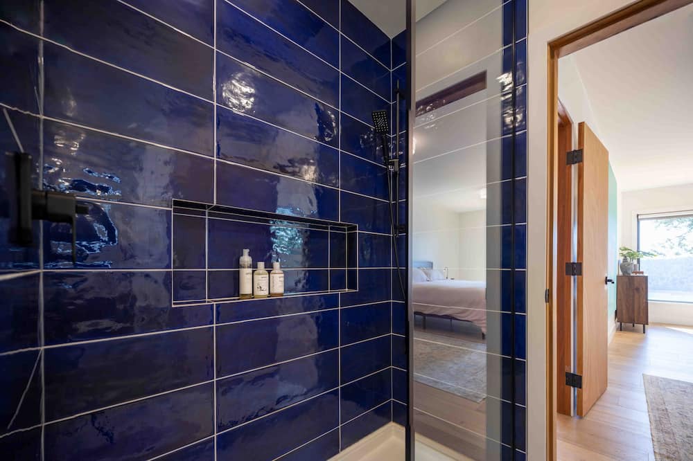 Photo of Bathroom in Galiano