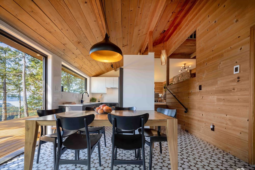 Photo of Kitchen in Galiano