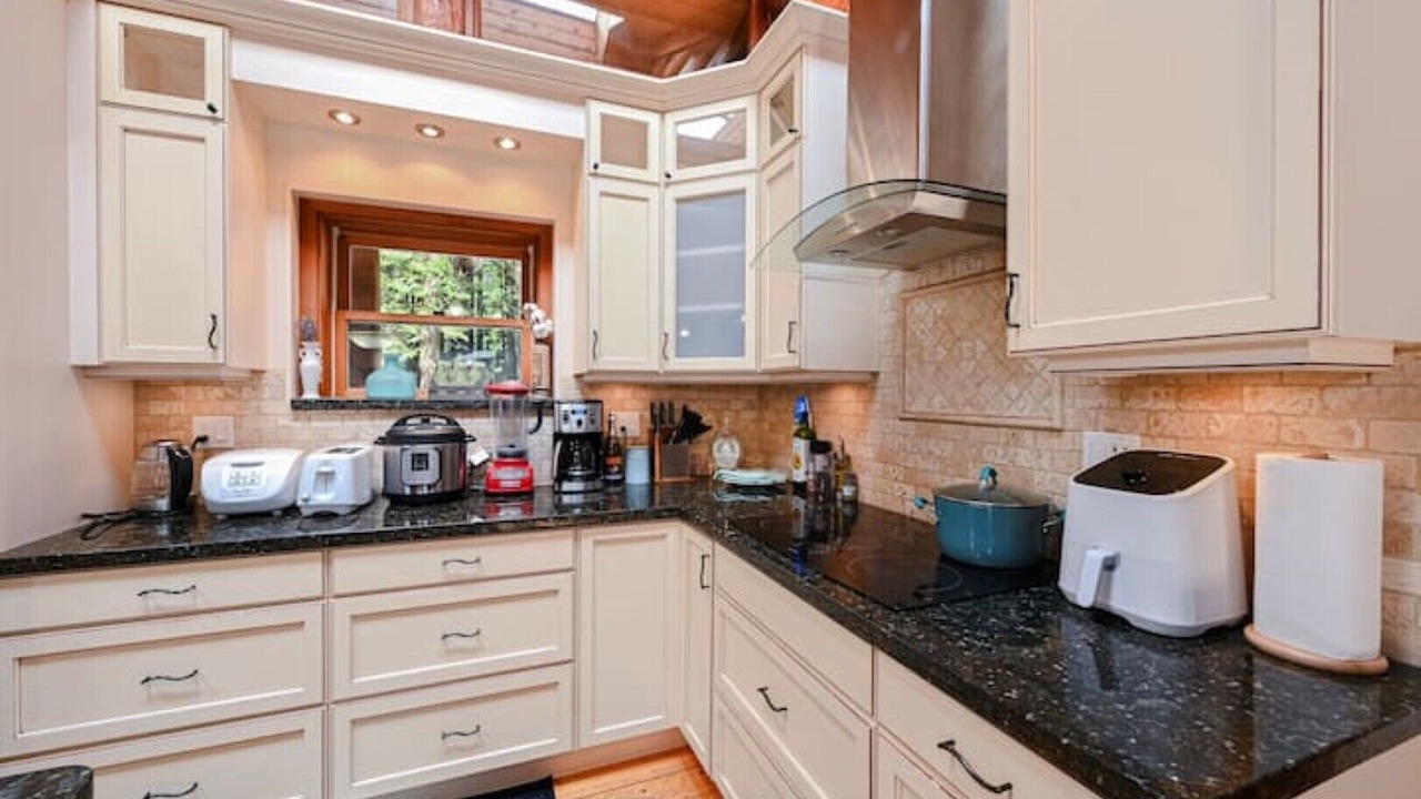 Photo of Kitchen in Hatzic