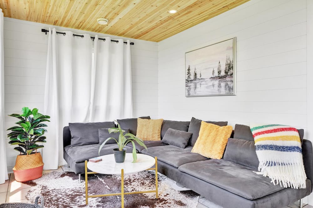 Photo of Livingroom in Selkirk