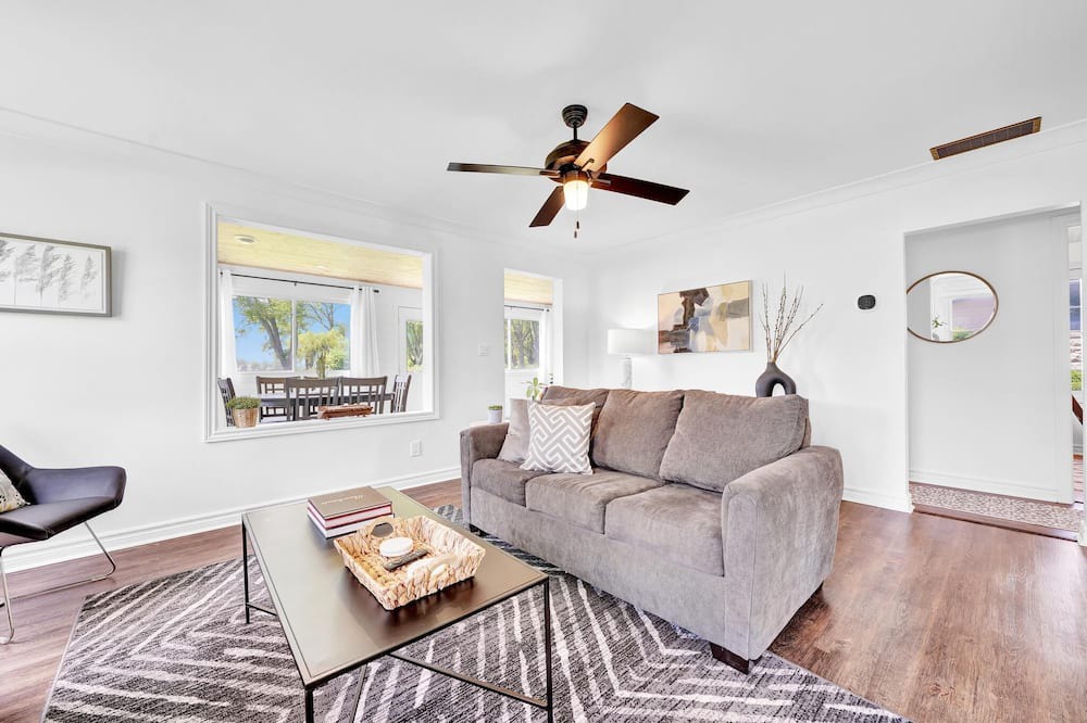 Photo of Livingroom in Selkirk