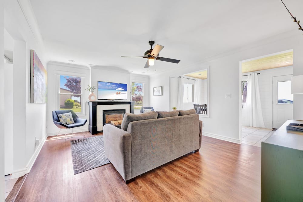 Photo of Livingroom in Selkirk