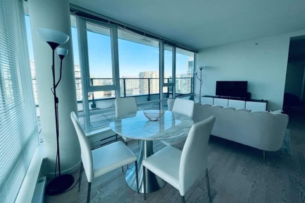 Photo of Livingroom in Richmond City Centre