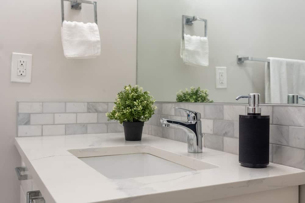 Photo of Bathroom in Symons Valley