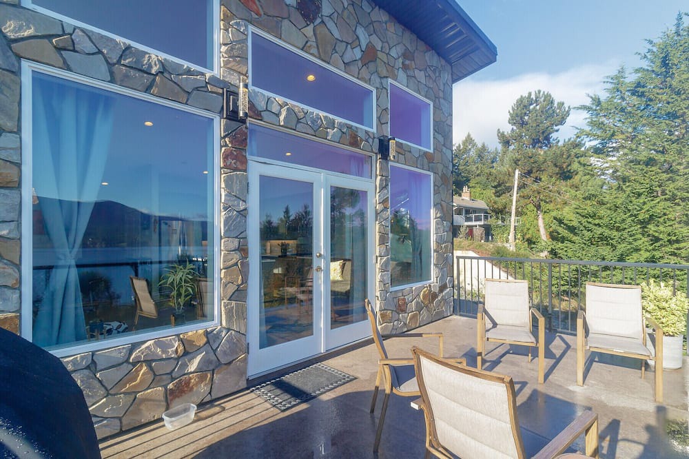 Photo of Patio Balcony in Cowichan Bay