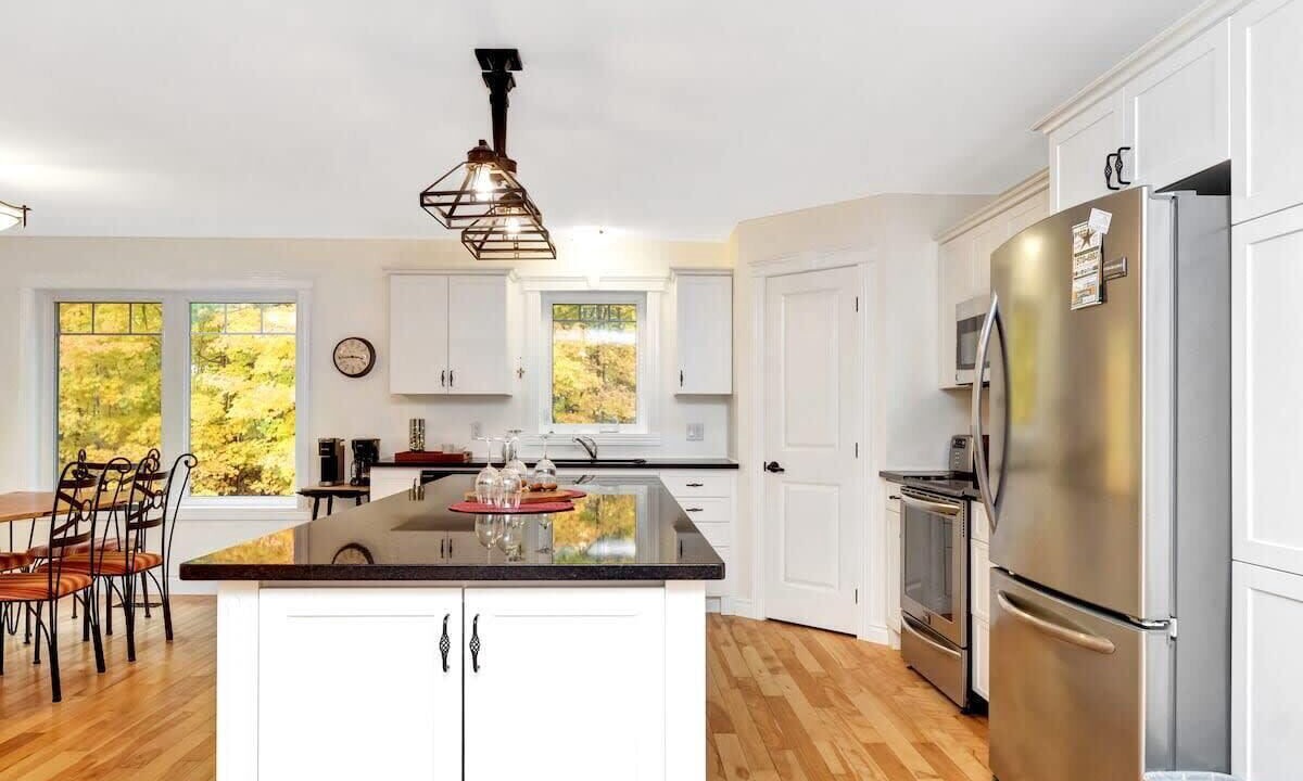 Photo of Kitchen in Calabogie