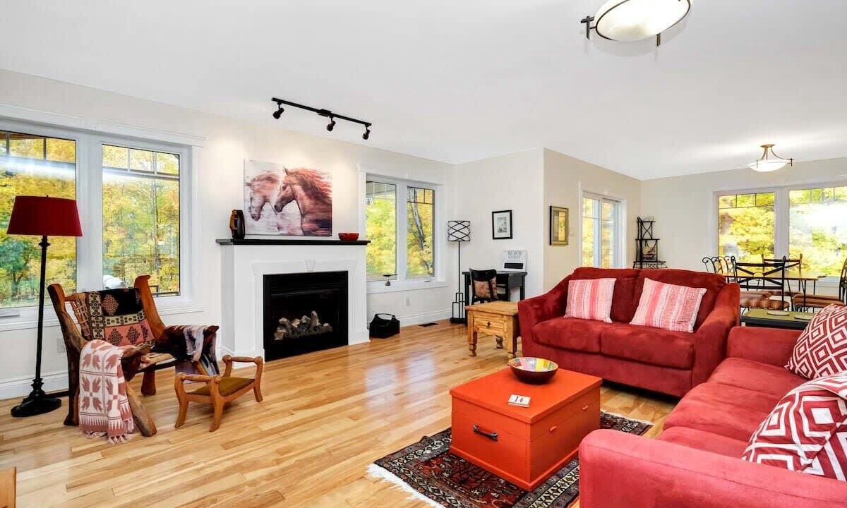 Photo of Livingroom in Calabogie