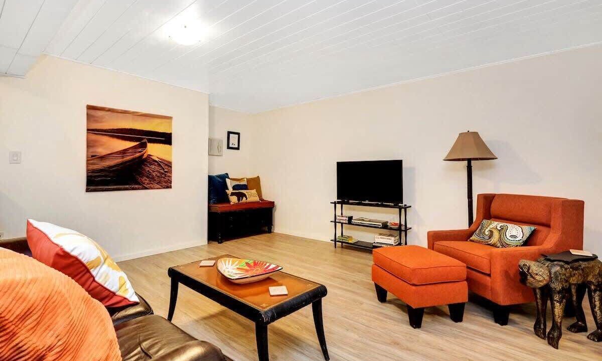 Photo of Livingroom in Calabogie