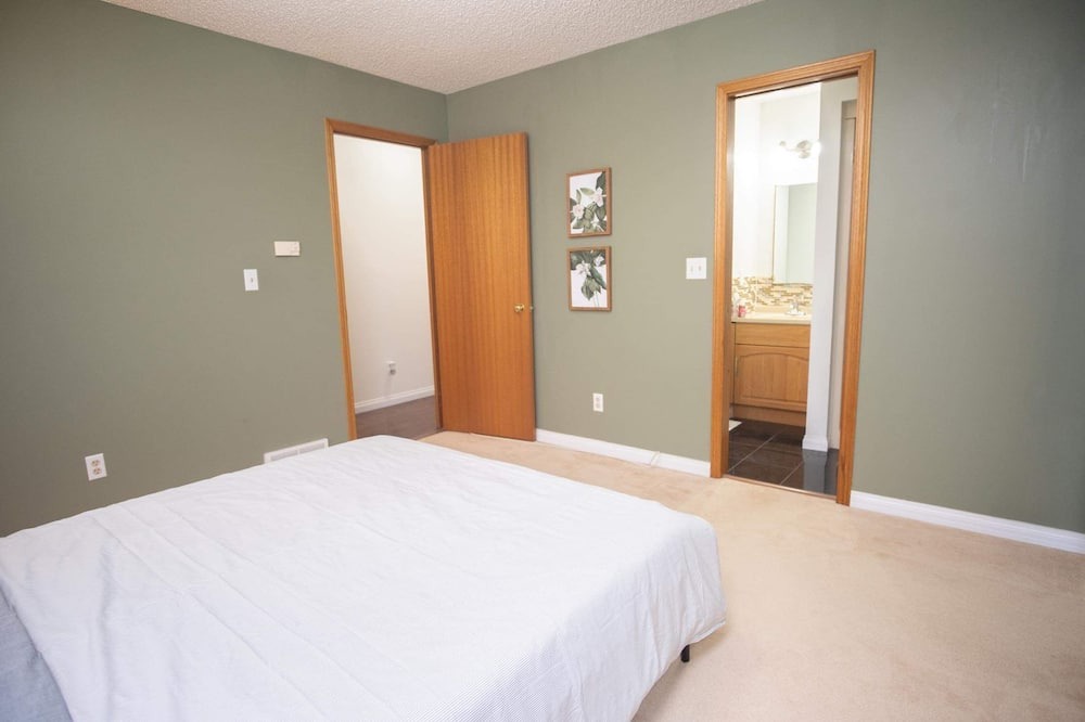 Photo of Bedroom in East Kildonan