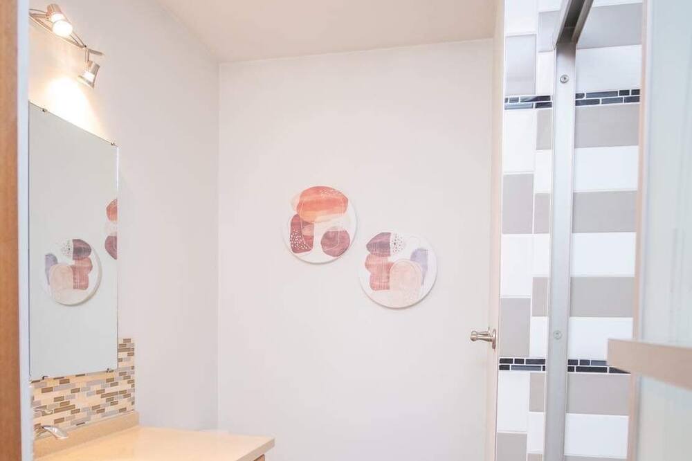 Photo of Bathroom in East Kildonan