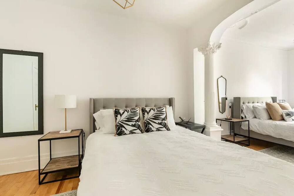 Photo of Bedroom in De Lorimier