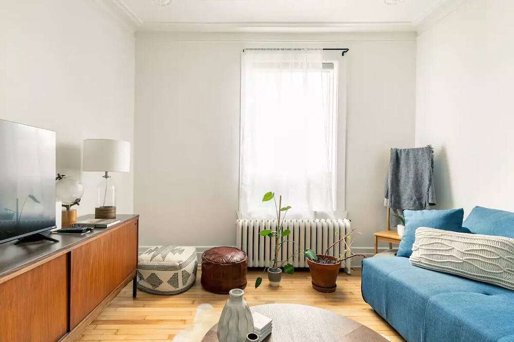 Photo of Bedroom in De Lorimier