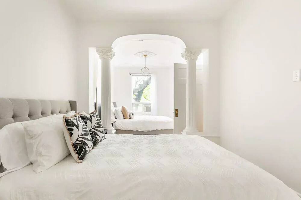 Photo of Bedroom in De Lorimier
