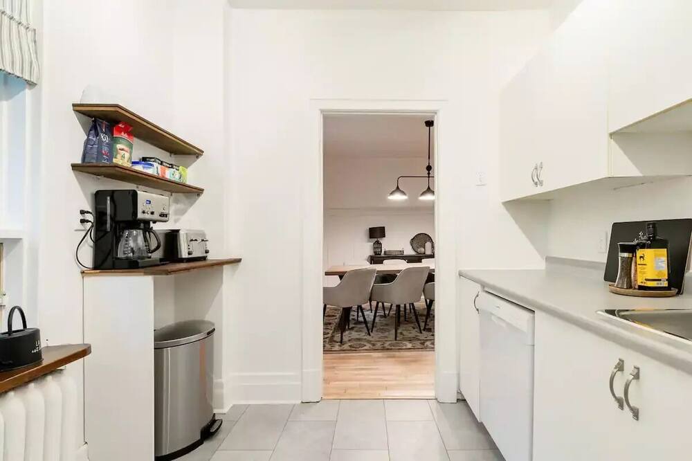 Photo of Kitchen in De Lorimier
