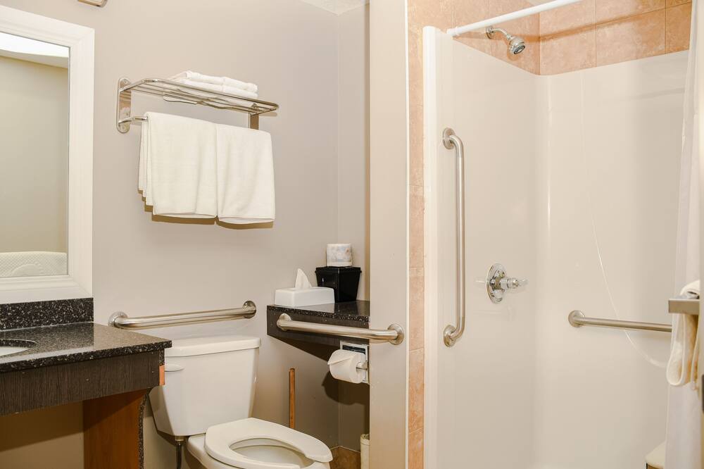 Photo of Bathroom in Kindersley