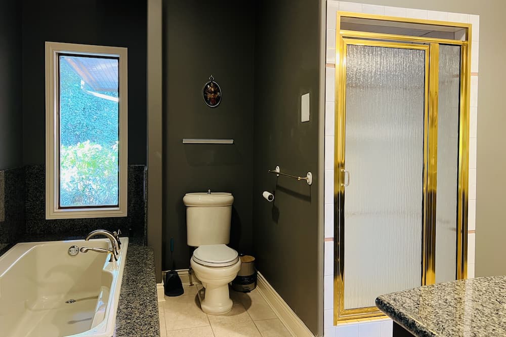 Photo of Bathroom in Lower Sumas Mountain