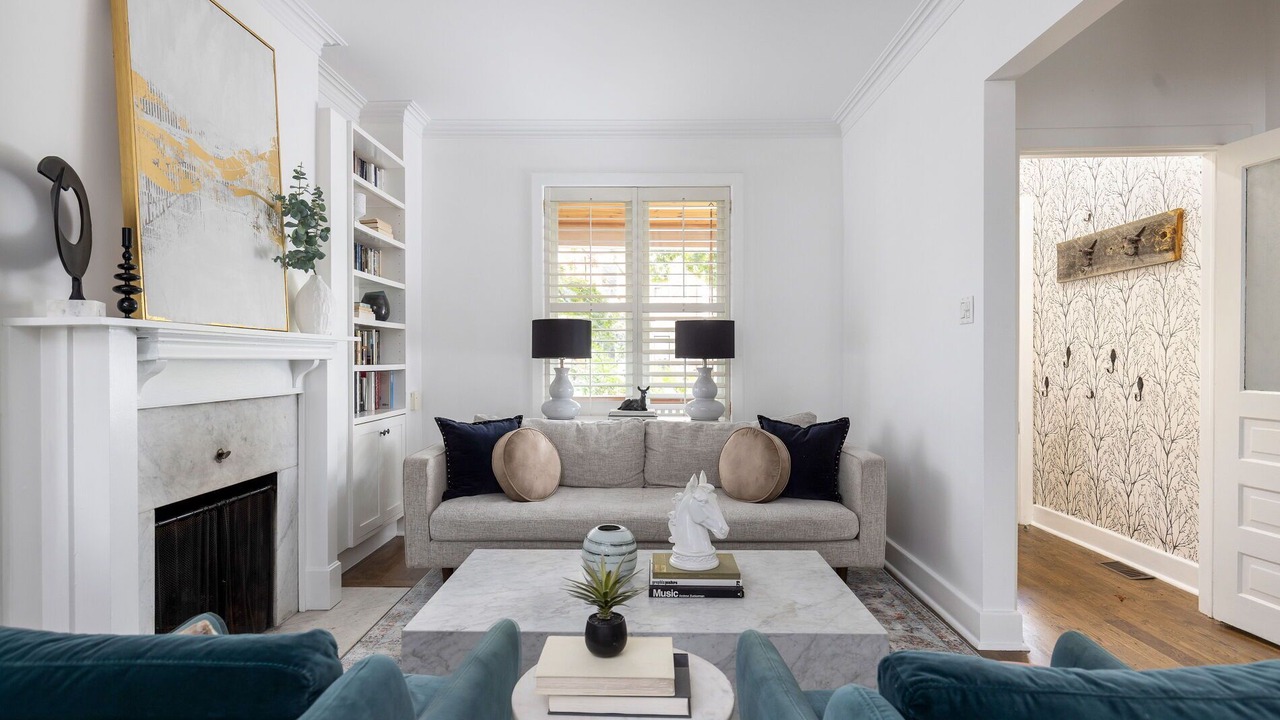 Photo of Livingroom in Trinity - Bellwoods