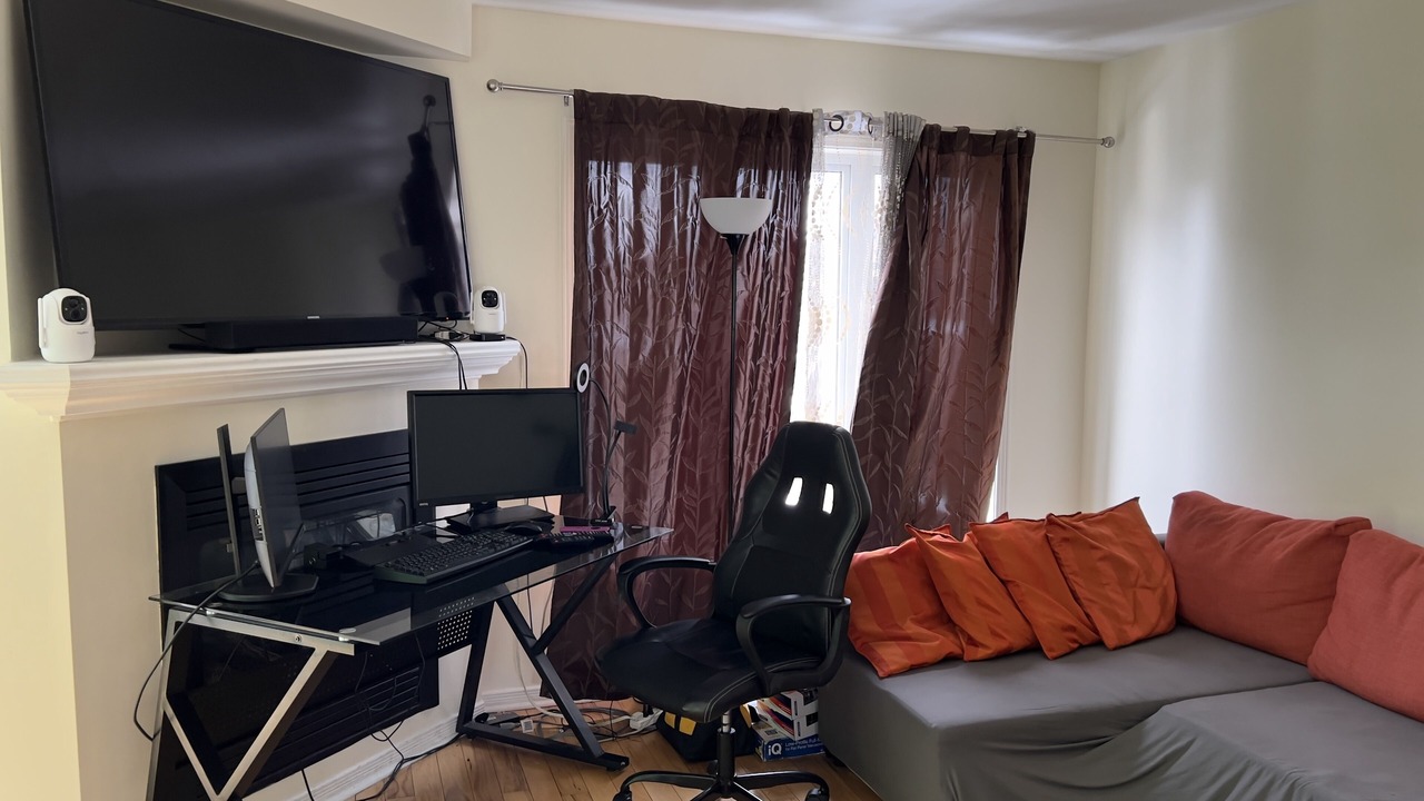 Photo of Livingroom in Ottawa Division