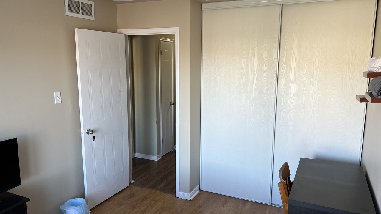Photo of Bedroom in Ottawa Division