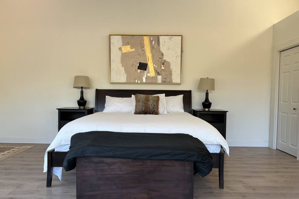 Photo of Bedroom in Port Alberni