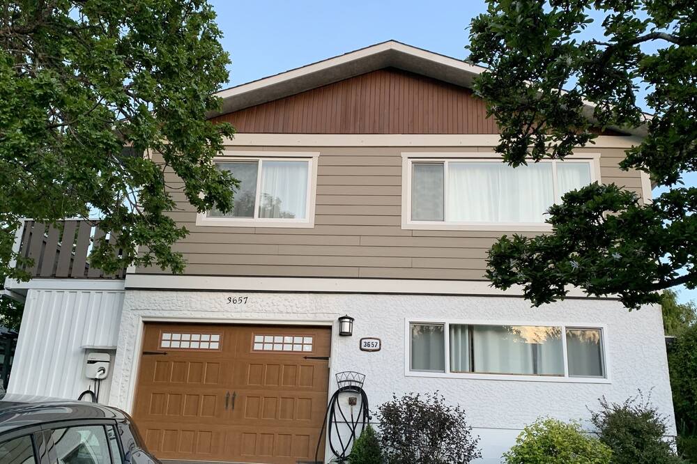 Photo of Outdoor in Saanich East