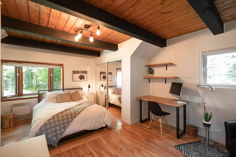 Photo of Bedroom in Magog