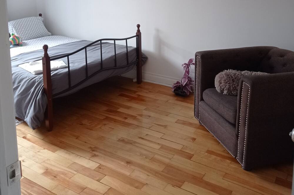 Photo of Bedroom in Cote-Saint-Paul