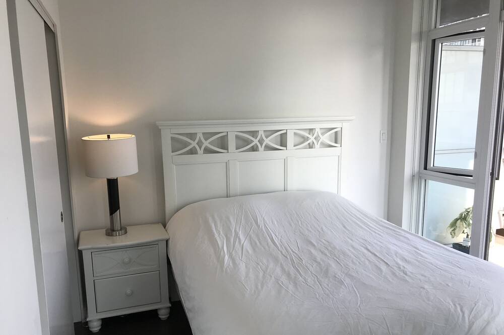 Photo of Bedroom in Granville Island