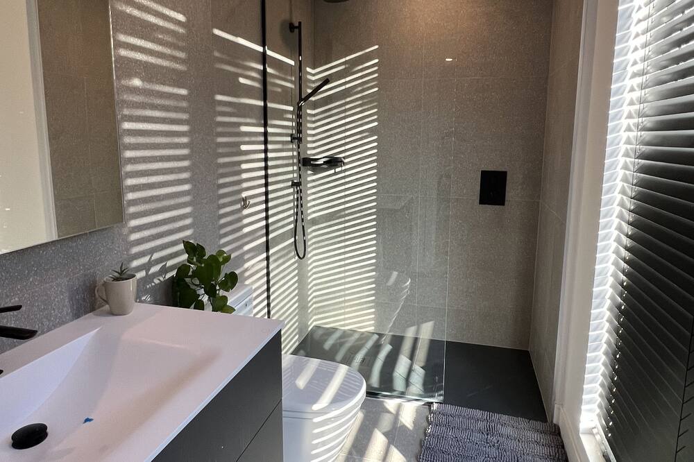 Photo of Bathroom in La Vallee-du-Richelieu Regional County Municipality