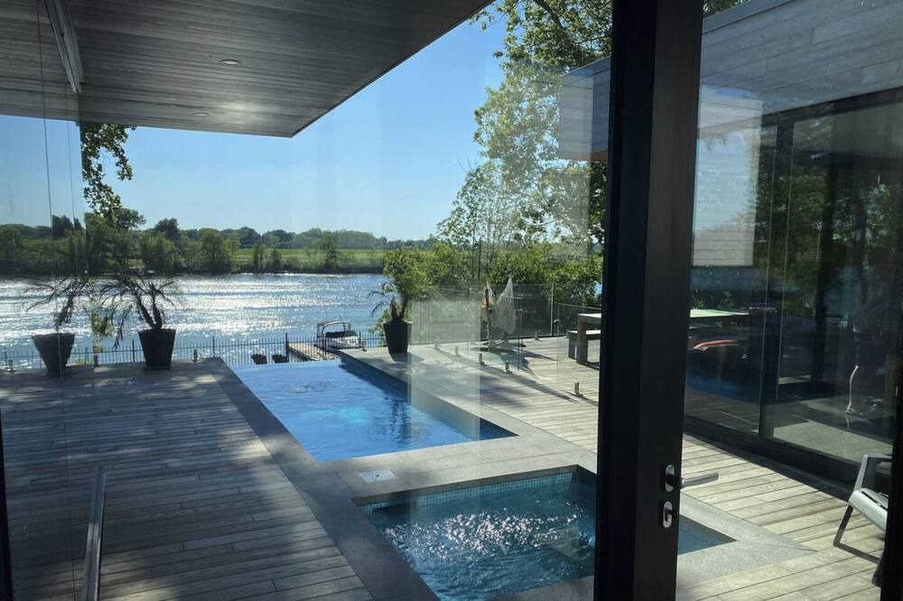 Photo of Outdoor in La Vallee-du-Richelieu Regional County Municipality