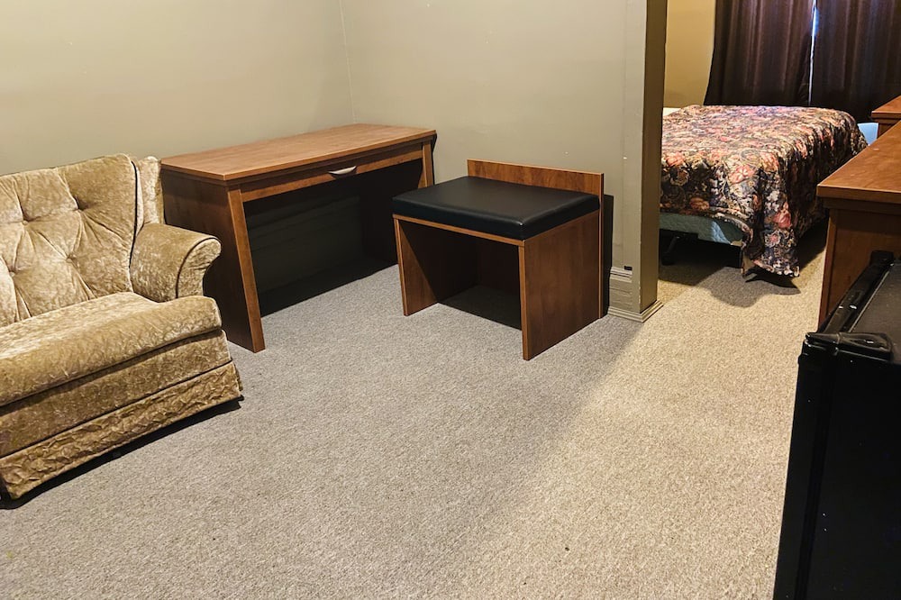 Photo of Livingroom in Virden