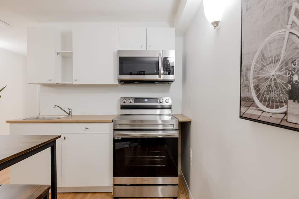 Photo of Kitchen in Jasper Place